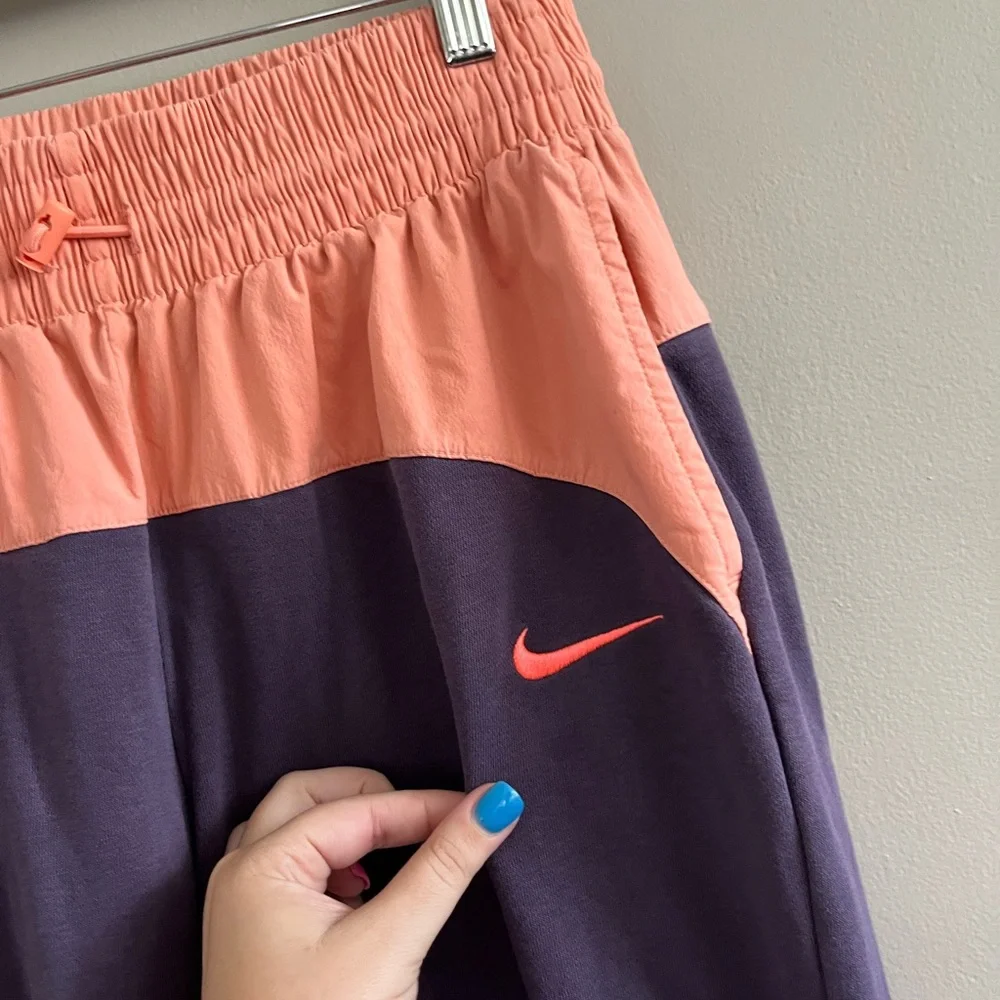 Nike Sportswear Icon Clash Women’s‎ Joggers Purple Pink Sweat Pants